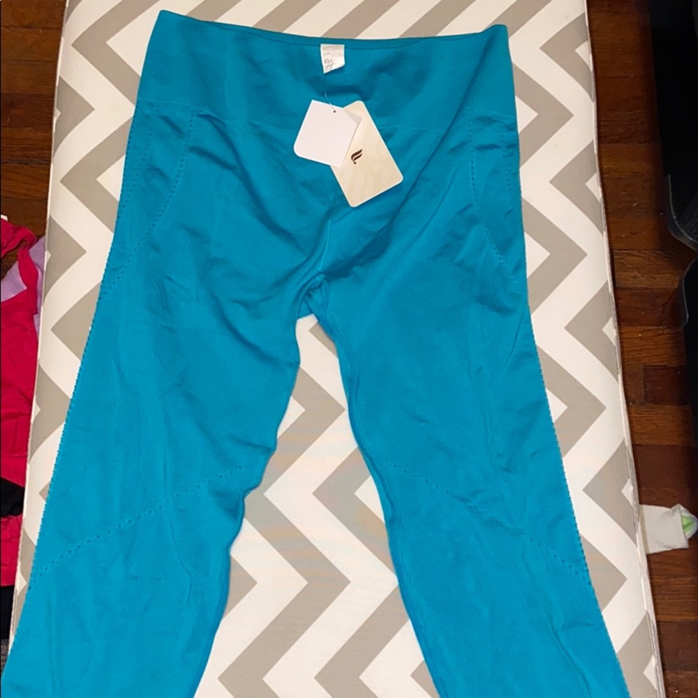 Fabletics high waisted capris teal blue NWT XL